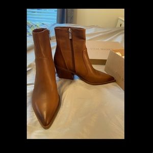 Steve Madden Mallorie Boots- cognac size 9.5